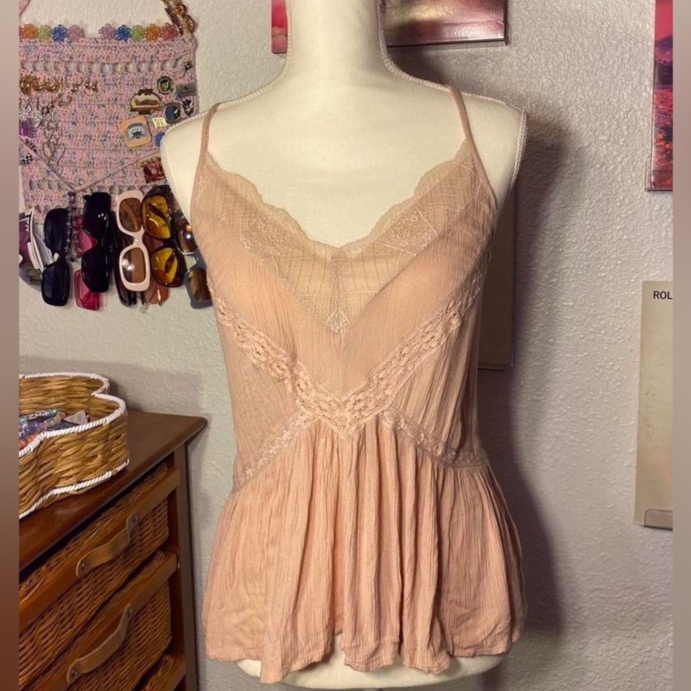 American Eagle Peach Lace Cami Top